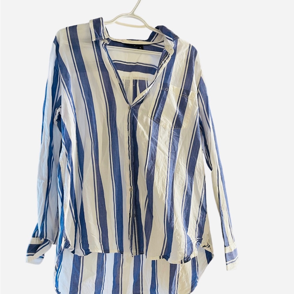 White & Blue Blouse XL Spring/Summer Style.- Free Natural Lip Balm with Purchase